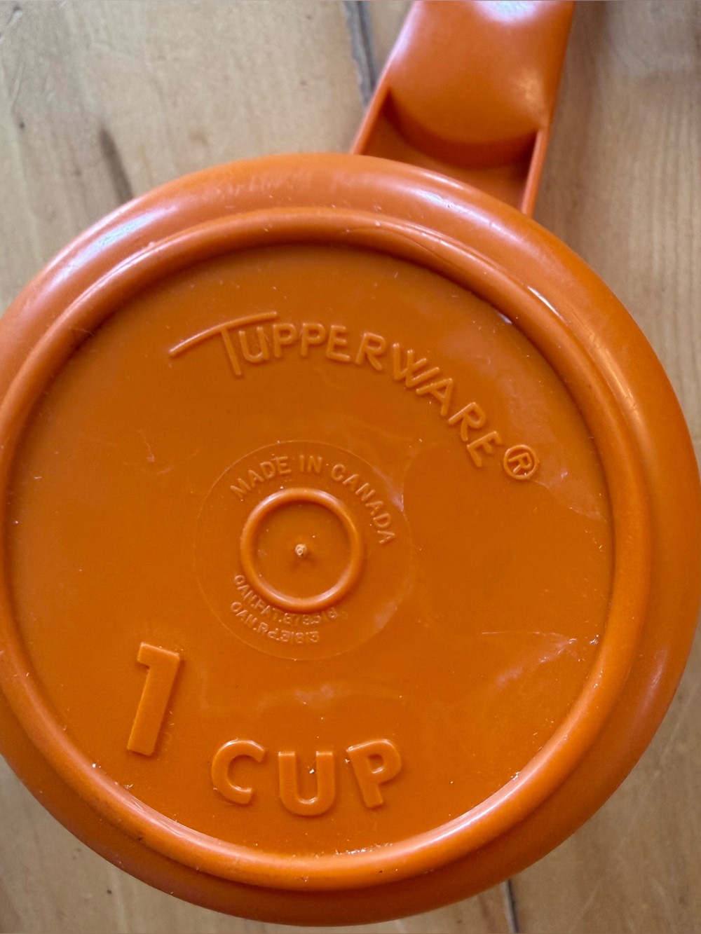 Tupperware Stackable Orange Measuring Cups Set - Picture 3 of 3